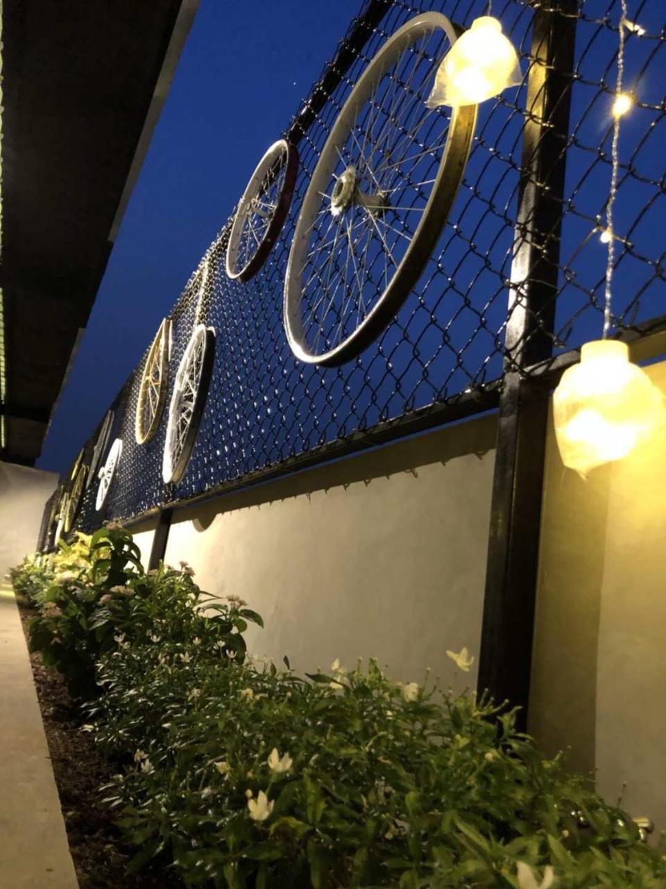 Mustika Gajah Mada Hotel Dżakarta Zewnętrze zdjęcie