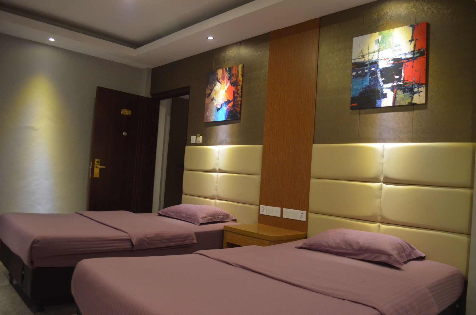 Mustika Gajah Mada Hotel Dżakarta Zewnętrze zdjęcie
